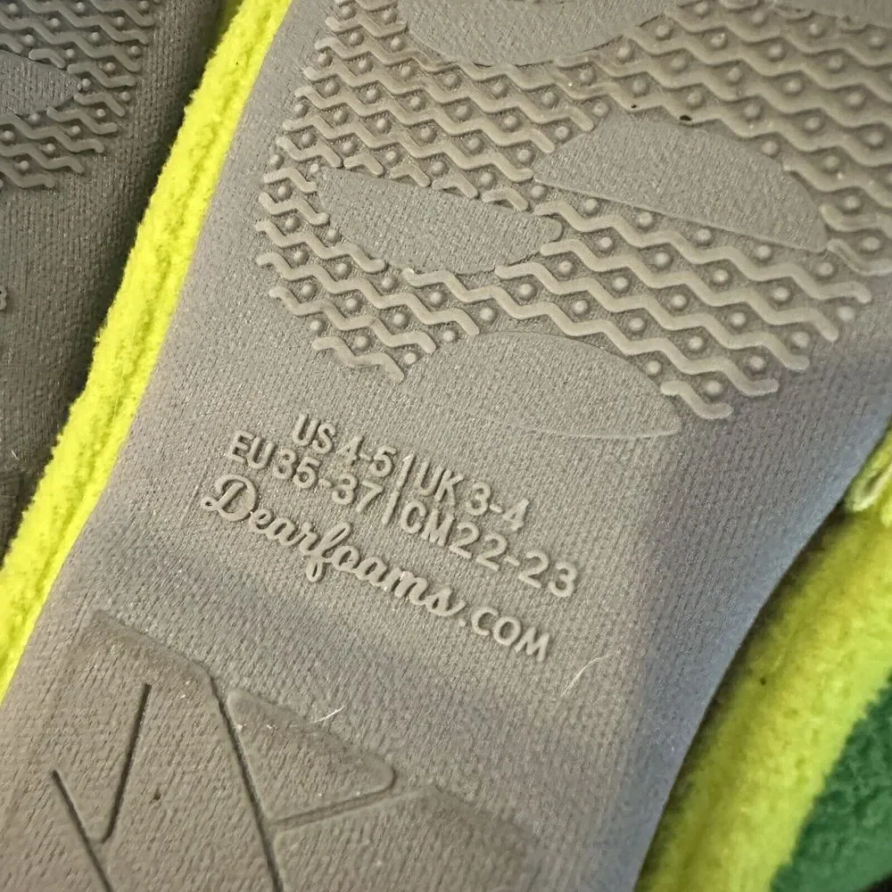 Dearfoams Memory Foam Dinosaur Kids Green Slippers‎ Size big kids 4-5